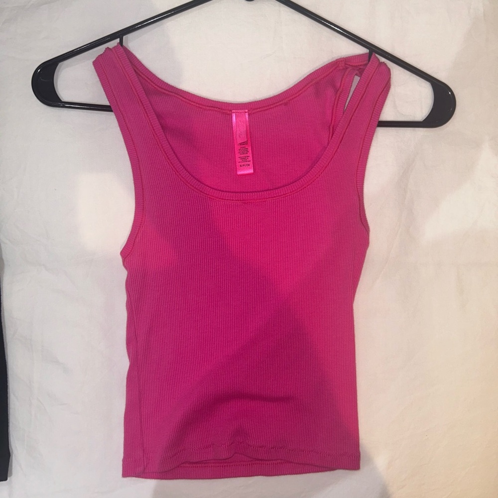 skims hot pink tank top